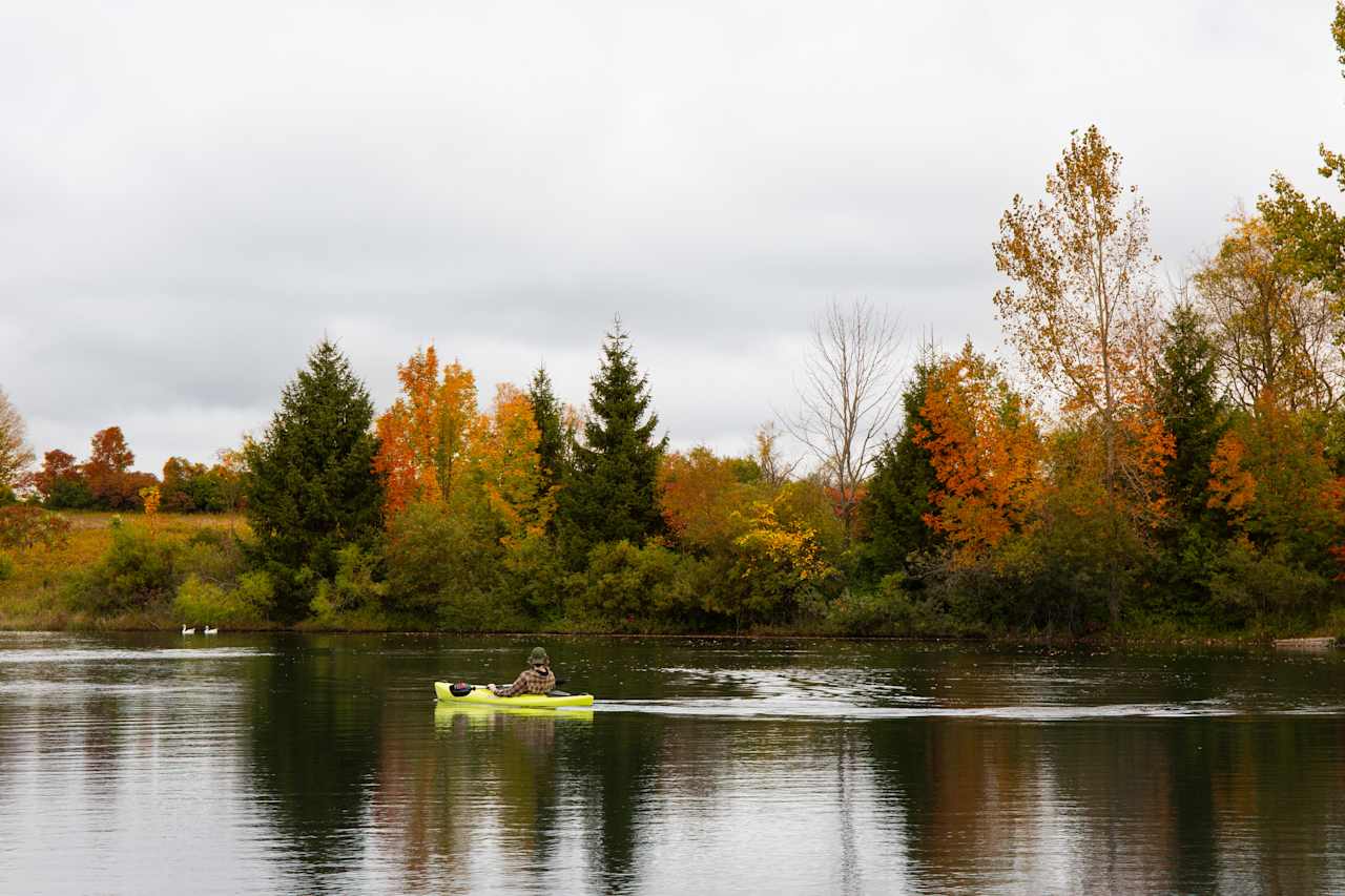 There are kayaks available to use on  the pond for guests to take a spin. 