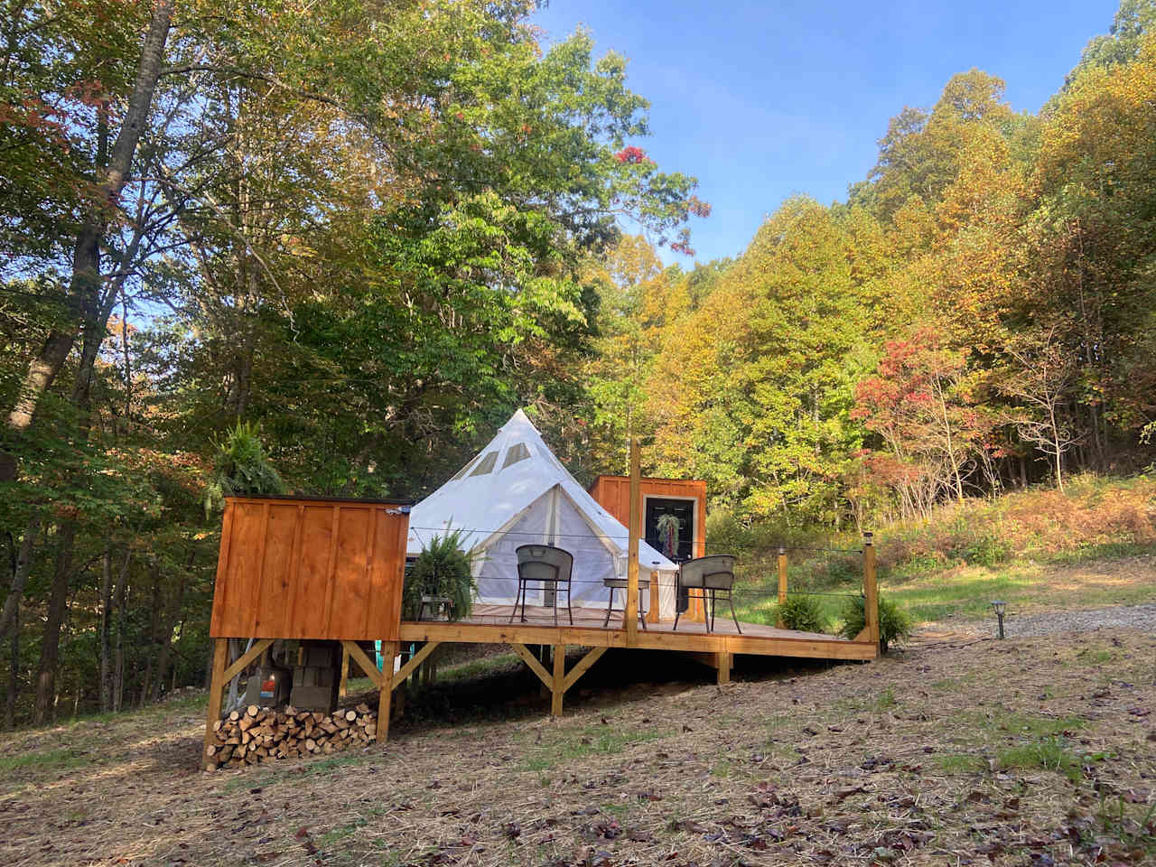 Bee Glamping Farm