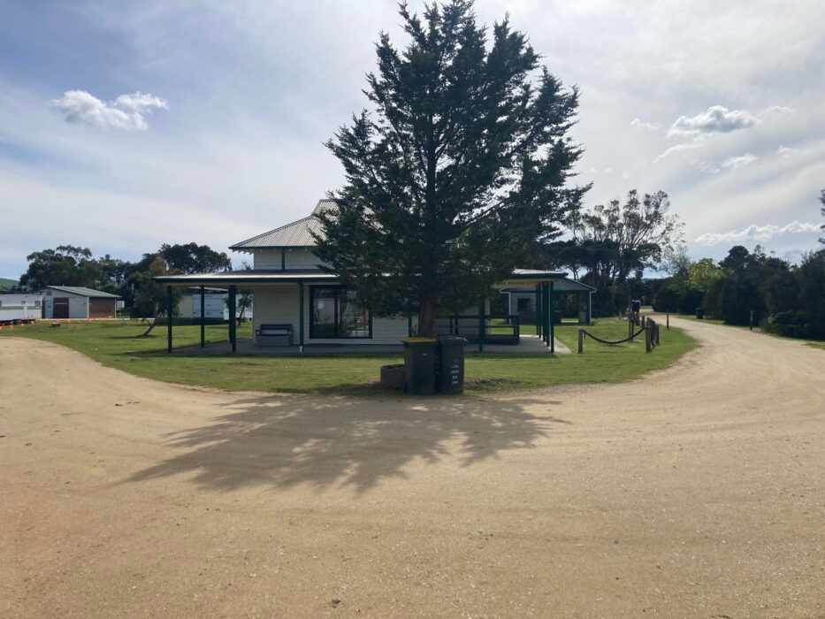 Long Jetty Foreshore Caravan Park