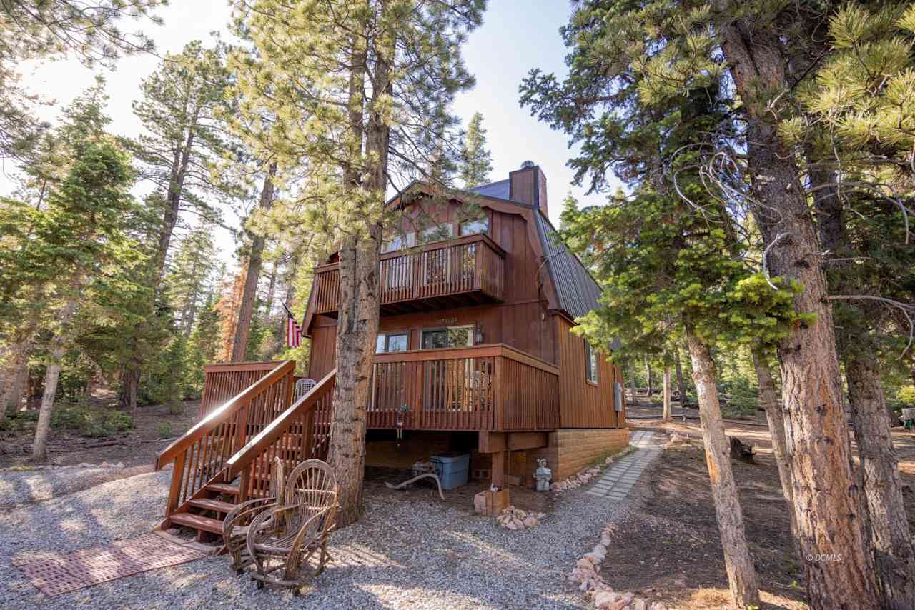 Evergreen Escapes Cabin