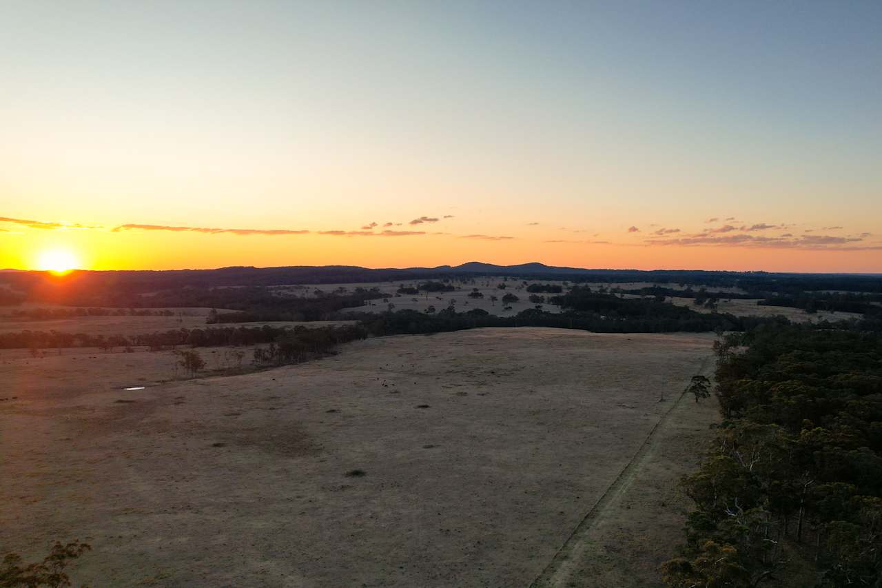 @the.galapagos.life - sunset over long paddock 