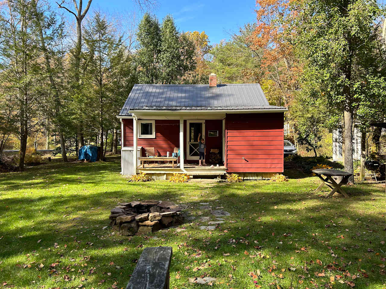 Winterized cabin is closed - you can use the rear porch, electric and high speed wifi. 