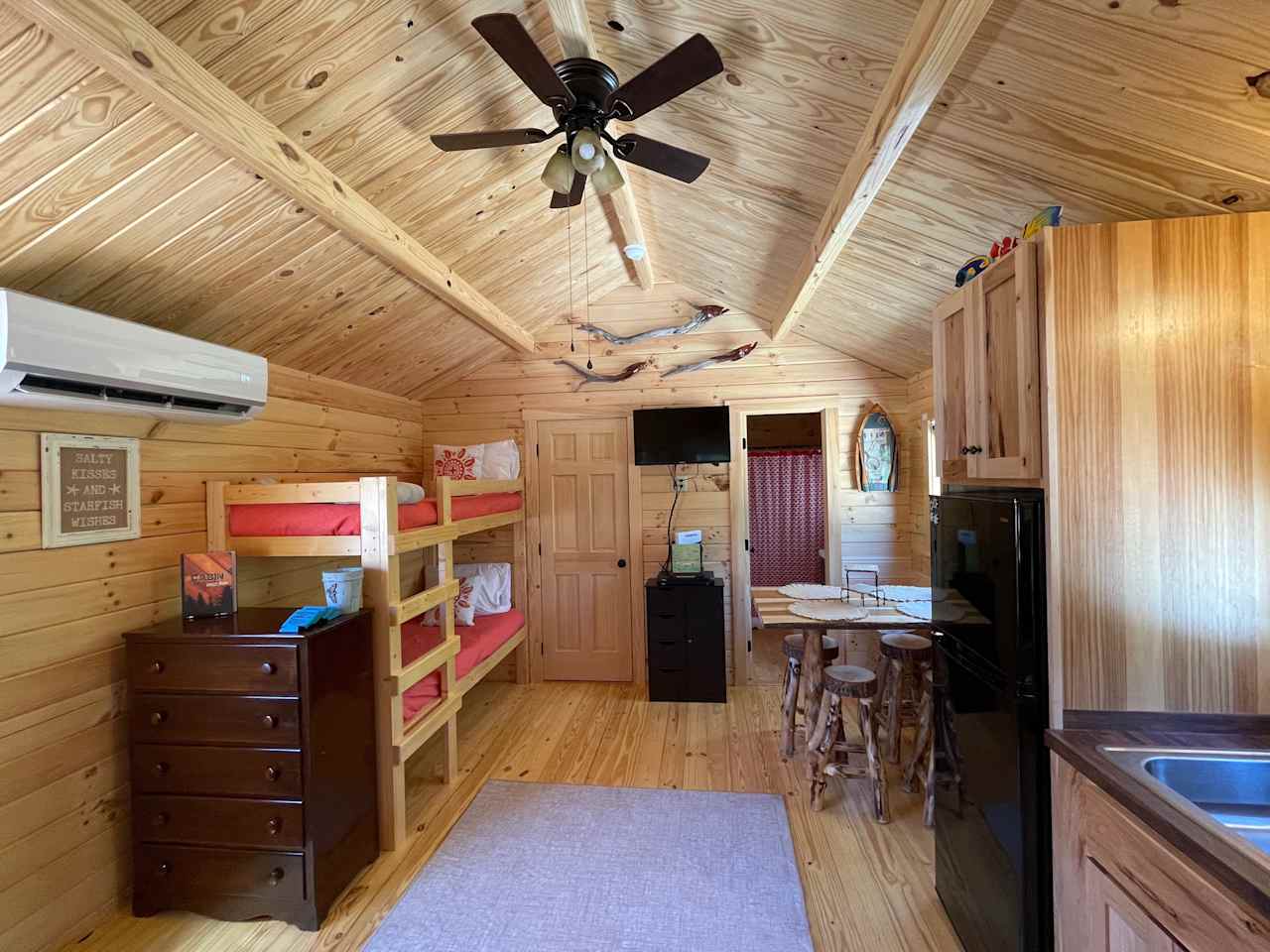 Cabins On The Corner-Steinhatchee