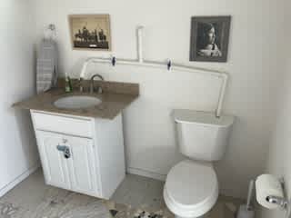 Full functioning bathroom!