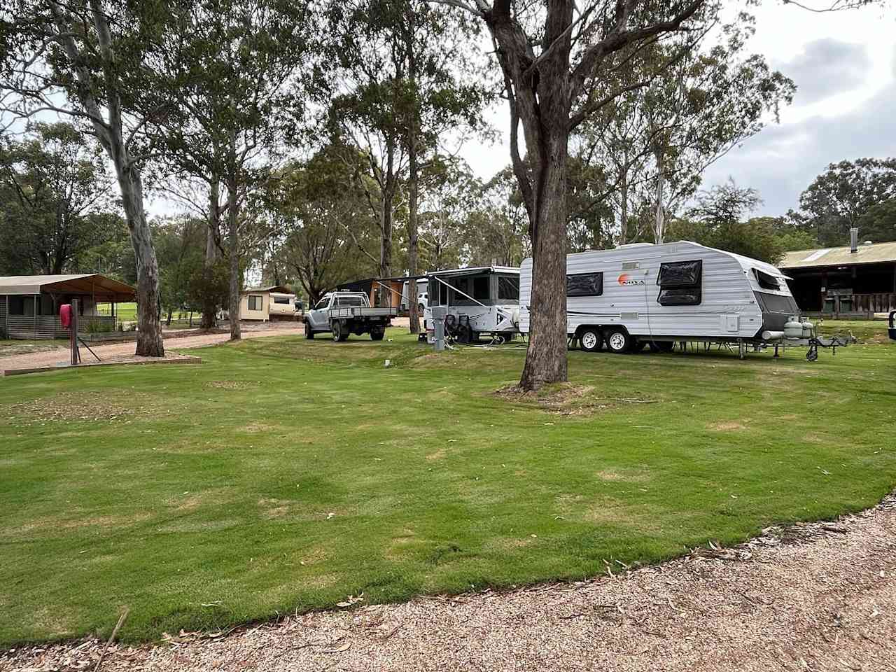 Lakes Bushland Caravan Park