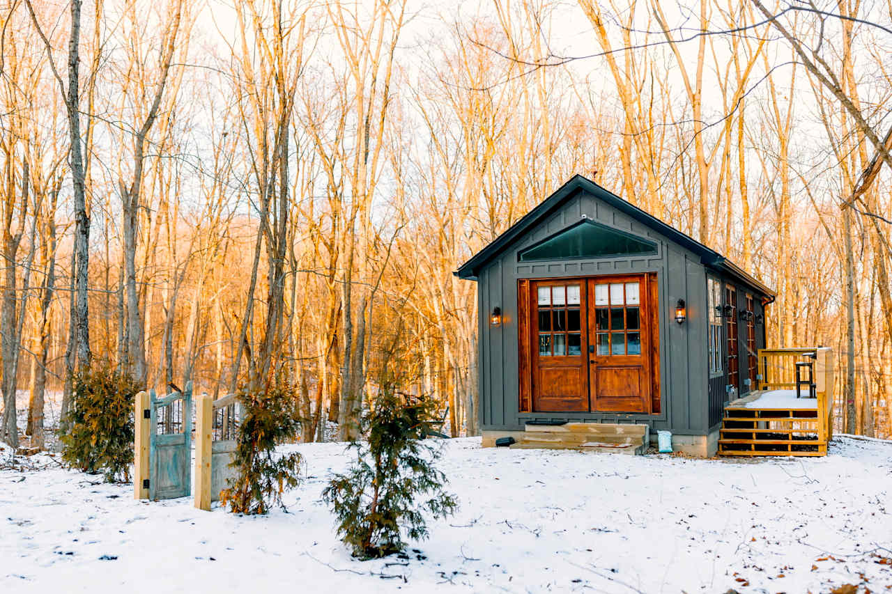 GloCabin : 2p + Hot Tub on 32 Acres