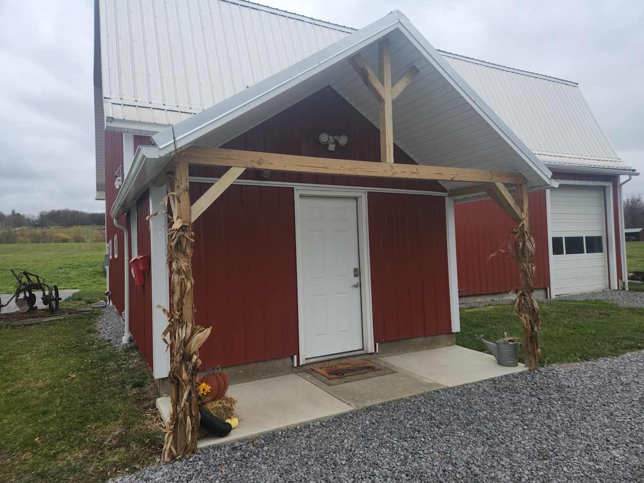 We added a covered entrance to keep you dry if the weather is wet.