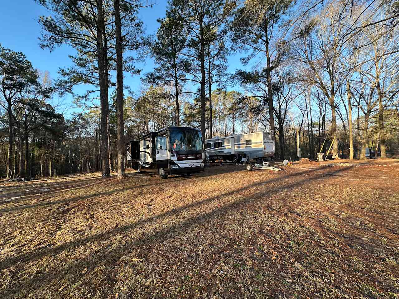 So spacious! Site 1 on the left is a 40' class A and site 2 on the right is a 35' for size reference. You'll have plenty of space for your rig!