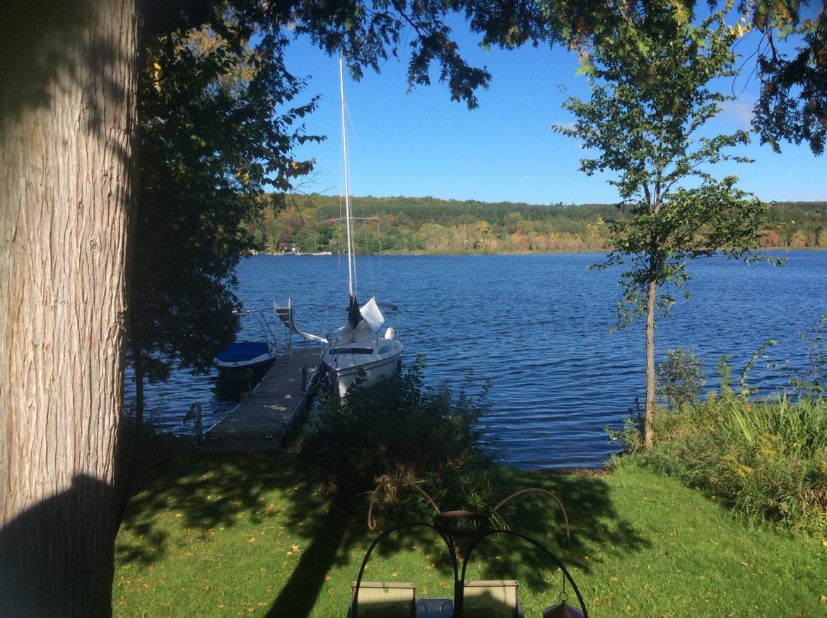 Au Toit Bleu Du Lac Joseph.