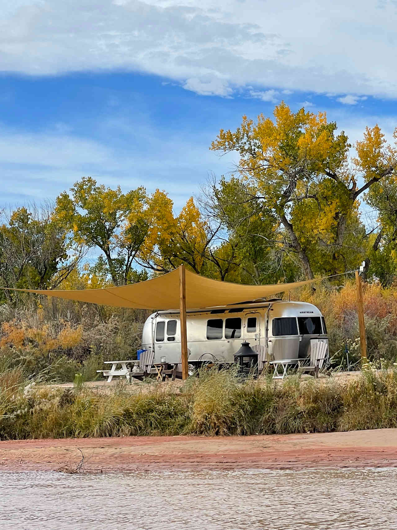 Viento Del Rio RV River Campsite