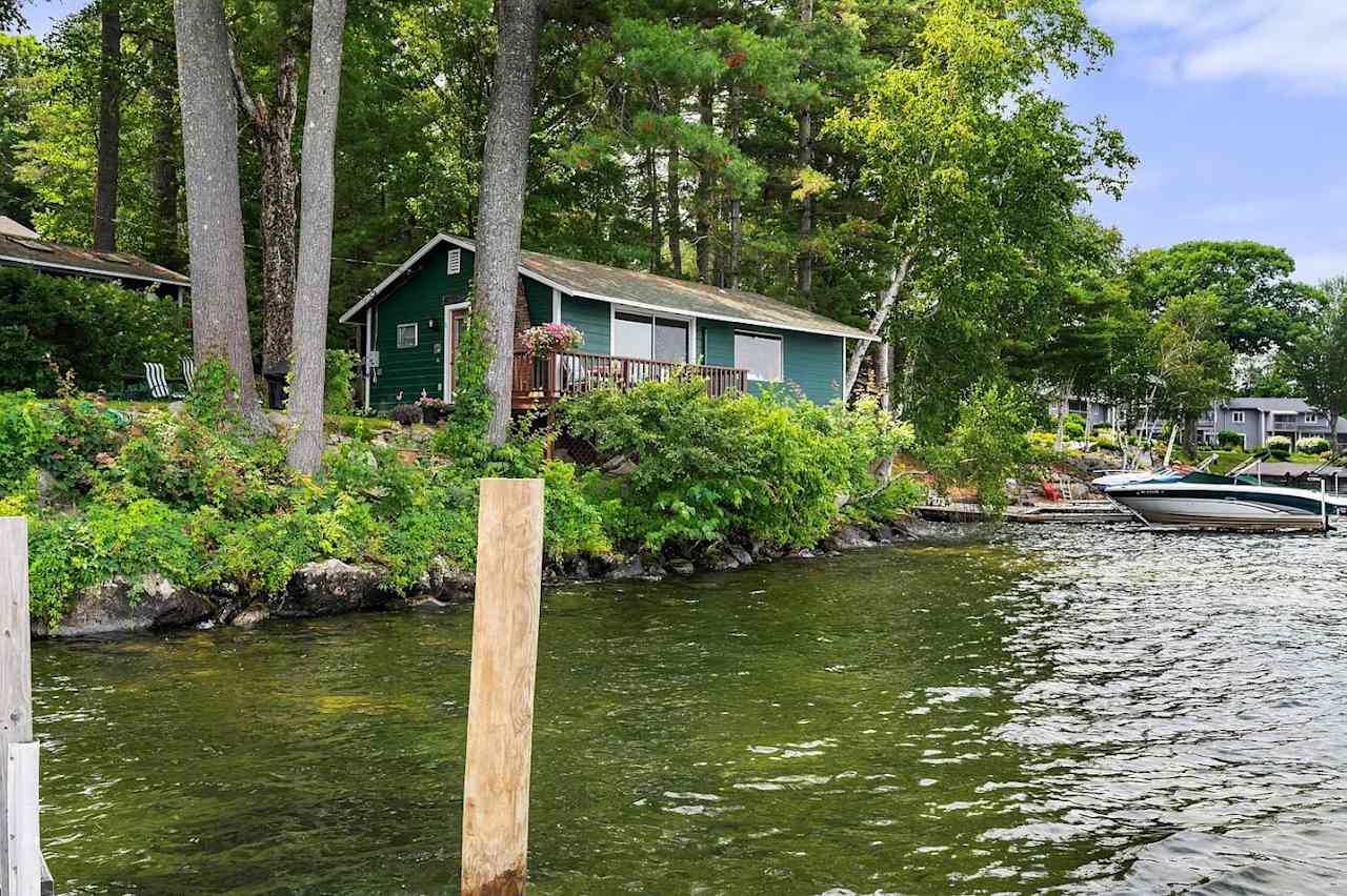 Winni Lakefront Cabin