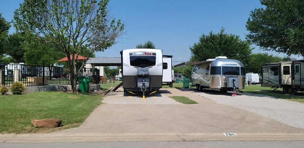 Northlake Village RV Park