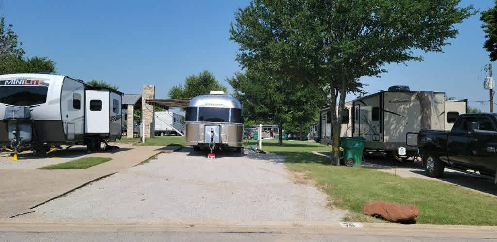 Northlake Village RV Park