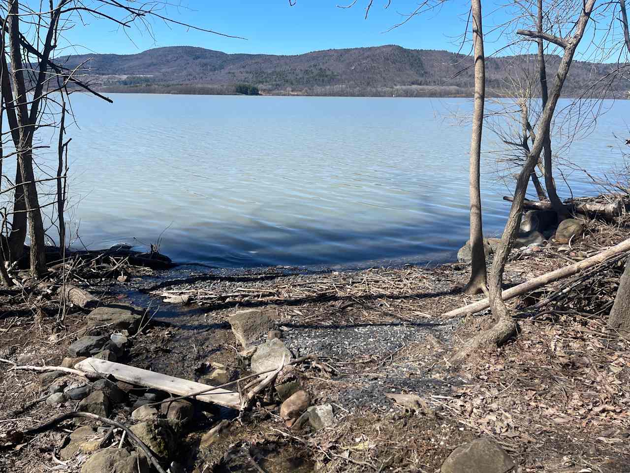 Sandy's Lake Champlain Campspot