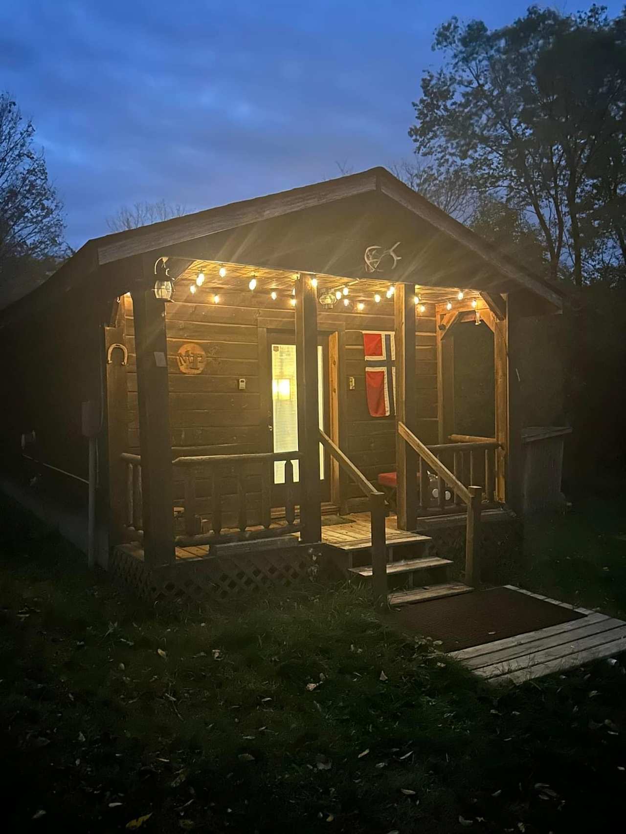 Driftless Retreat 🍃 🎶 📚