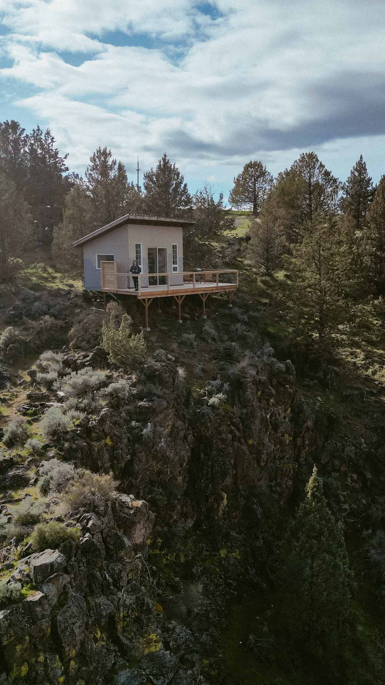 Cabin on the Rim