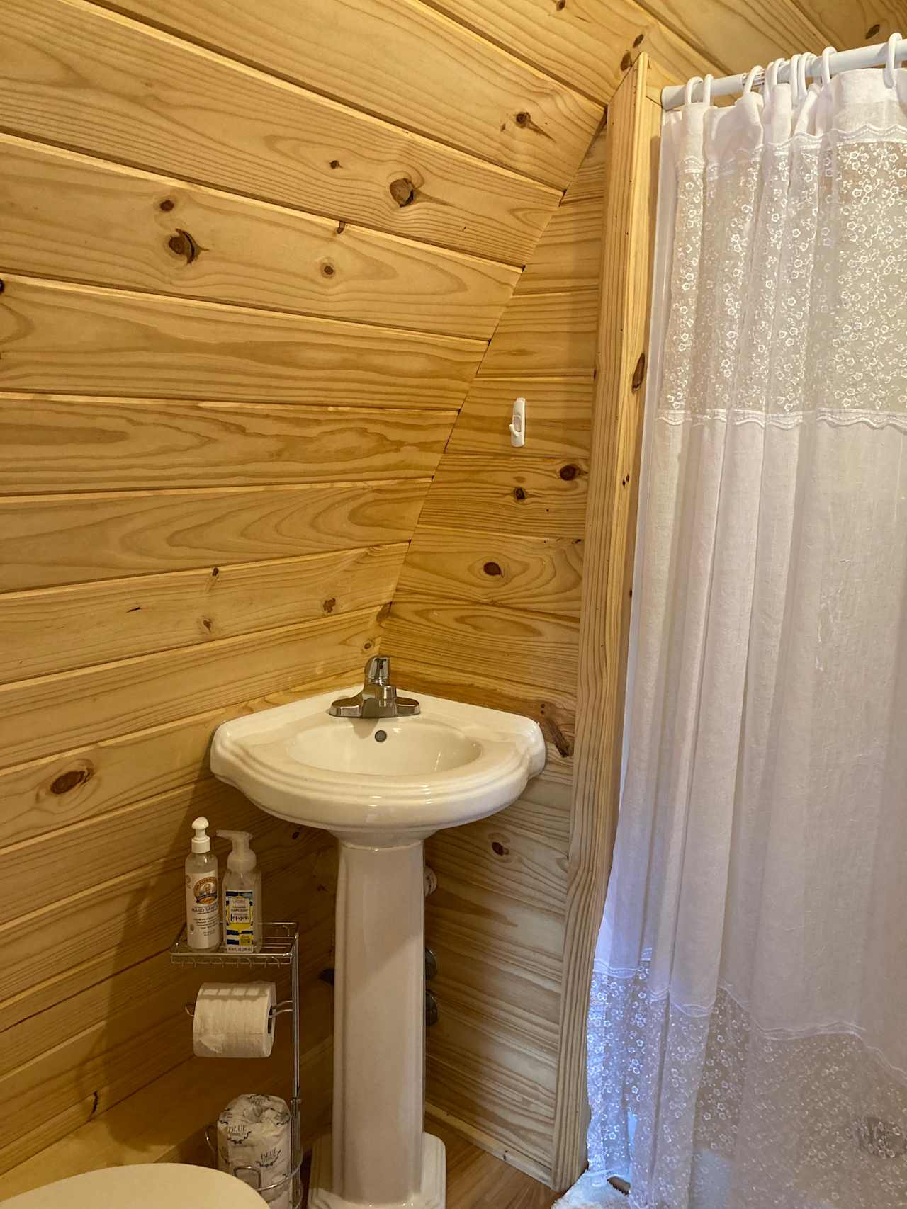 The Cozy Hobbit House