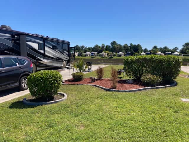 Florida Grande Motor Coach: Lot 266