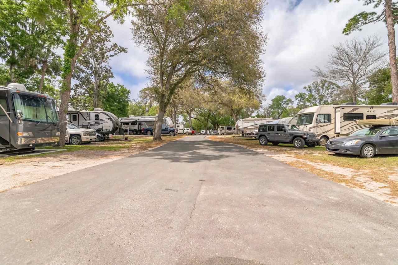 Eleanor Oaks RV Park - Gulf Coast