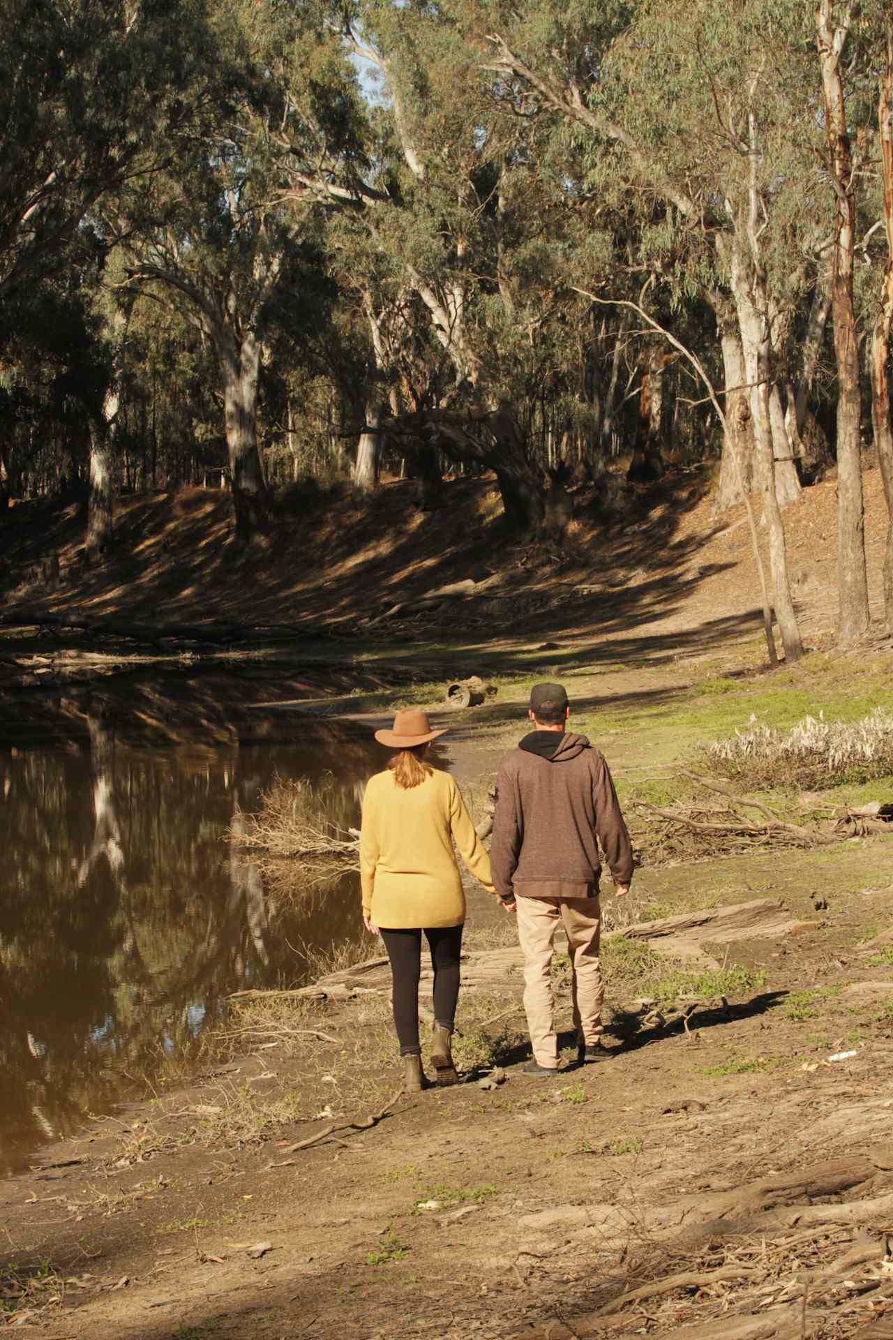 Walking along the creek that borders the campsite to the Murray River