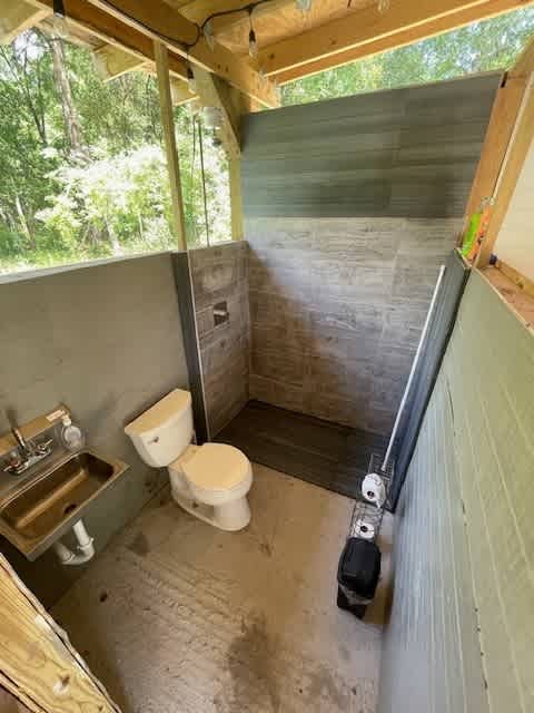 Otter River Hideout w/kitchen-bath