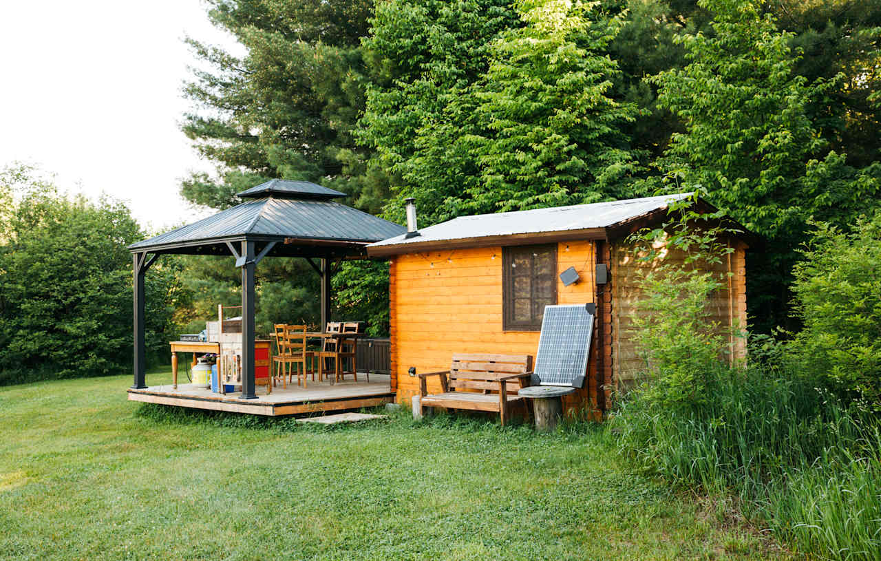 Glamping - Intimate Cabin & Campsites