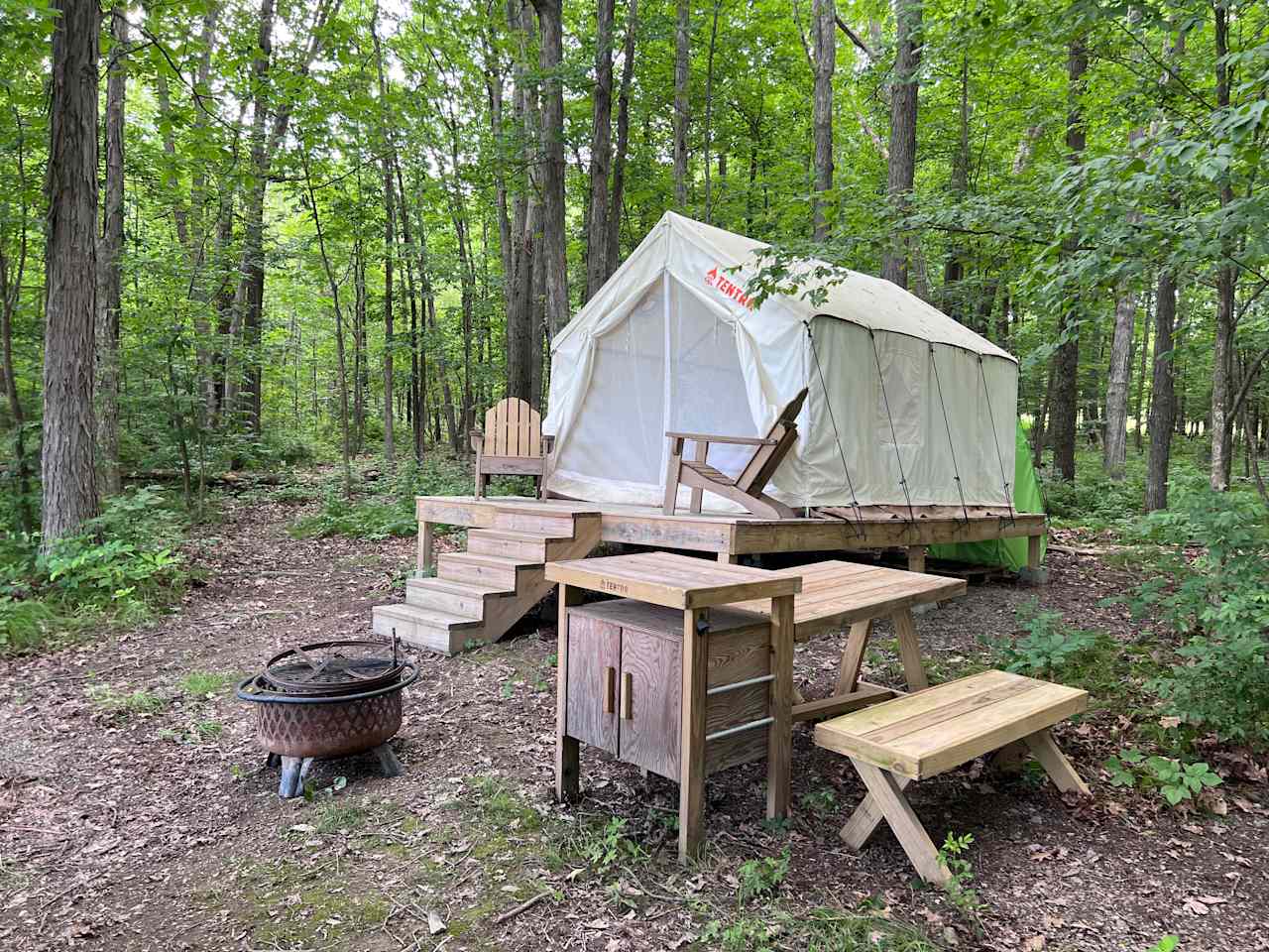 Tent and Bed - Gorge At South Hill