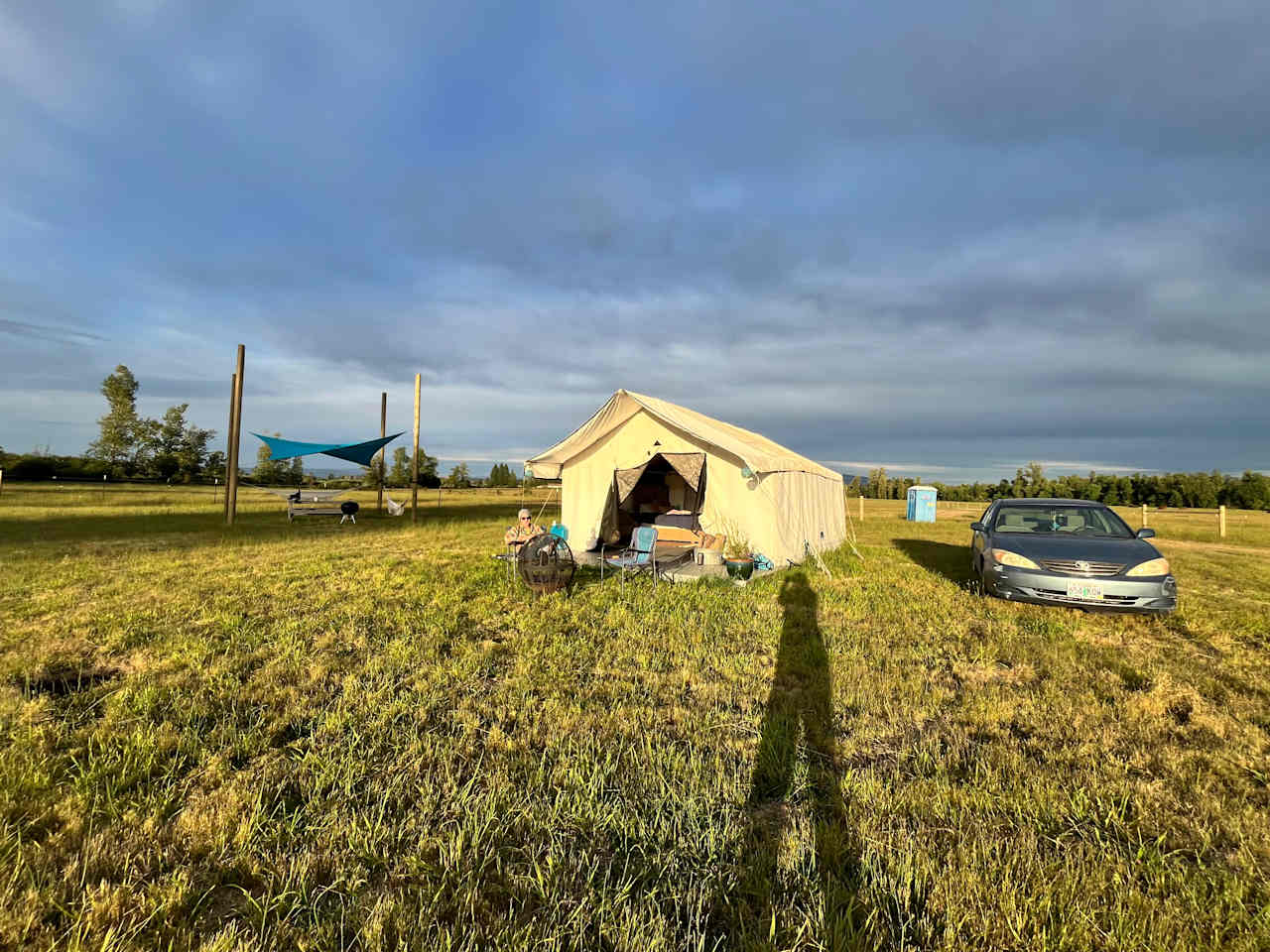 Glamping by North Santiam River