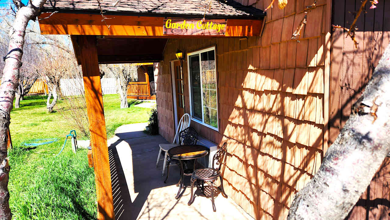 Farm Cabins Zion & Bryce!! Pool...