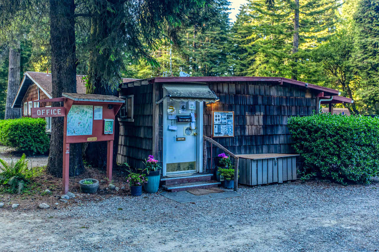 Ramblin' Redwoods Campground 