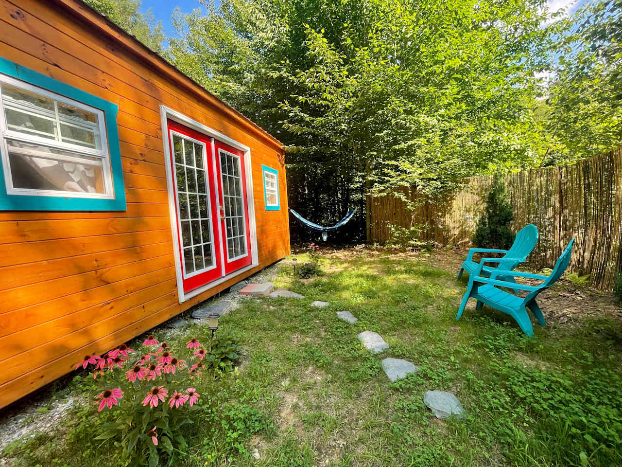 Artsy Tiny Home near LVRT