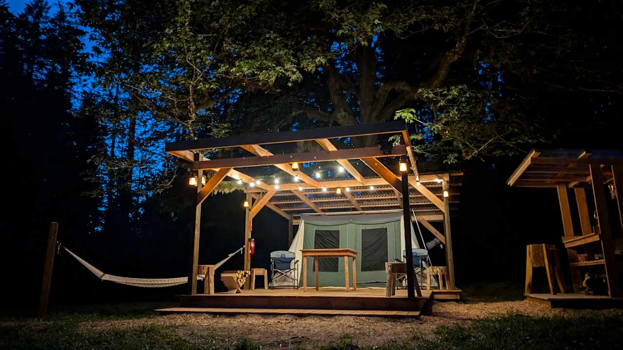 Shelter at Castle Rock Farm