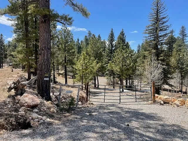 Secluded Lot Between Zion & Bryce