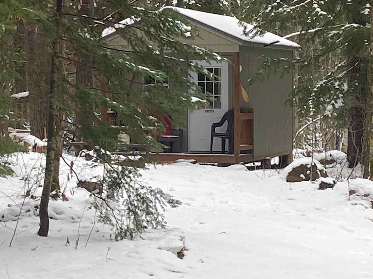 The Cabin - Cozy Rustic Retreat