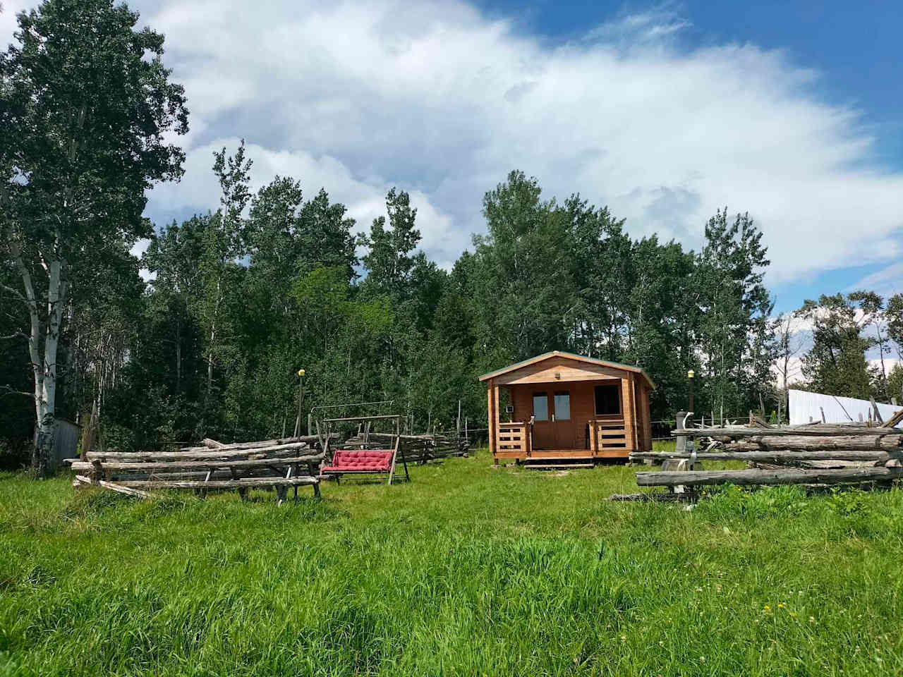 Horse pasture bunkie