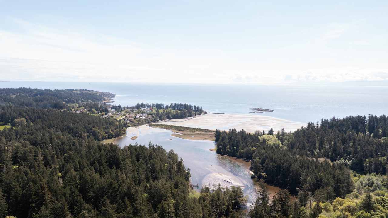 Witty's Lagoon has a salt marsh, huge tides, beautiful swimming and Sitting Lady Falls. It is a migratory bird sanctuary.