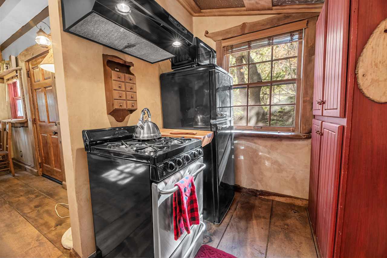 Storybook Nook- secluded cabin