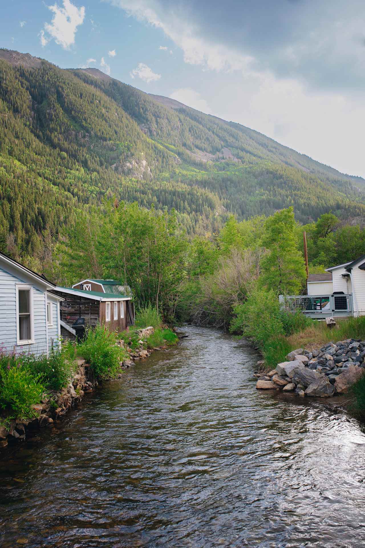 Stream a min walk from the house