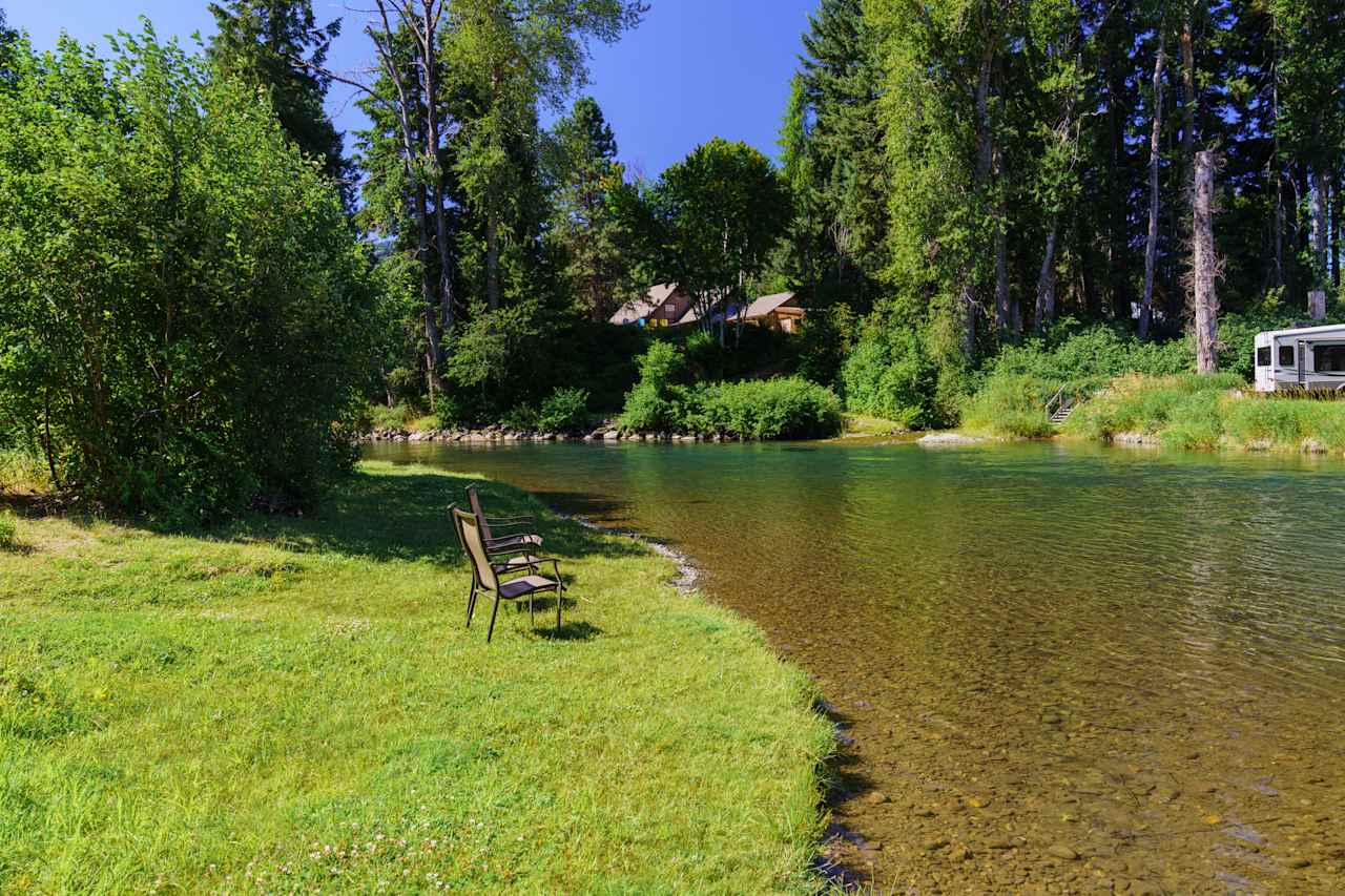 Spacious river access just down from the site as well.