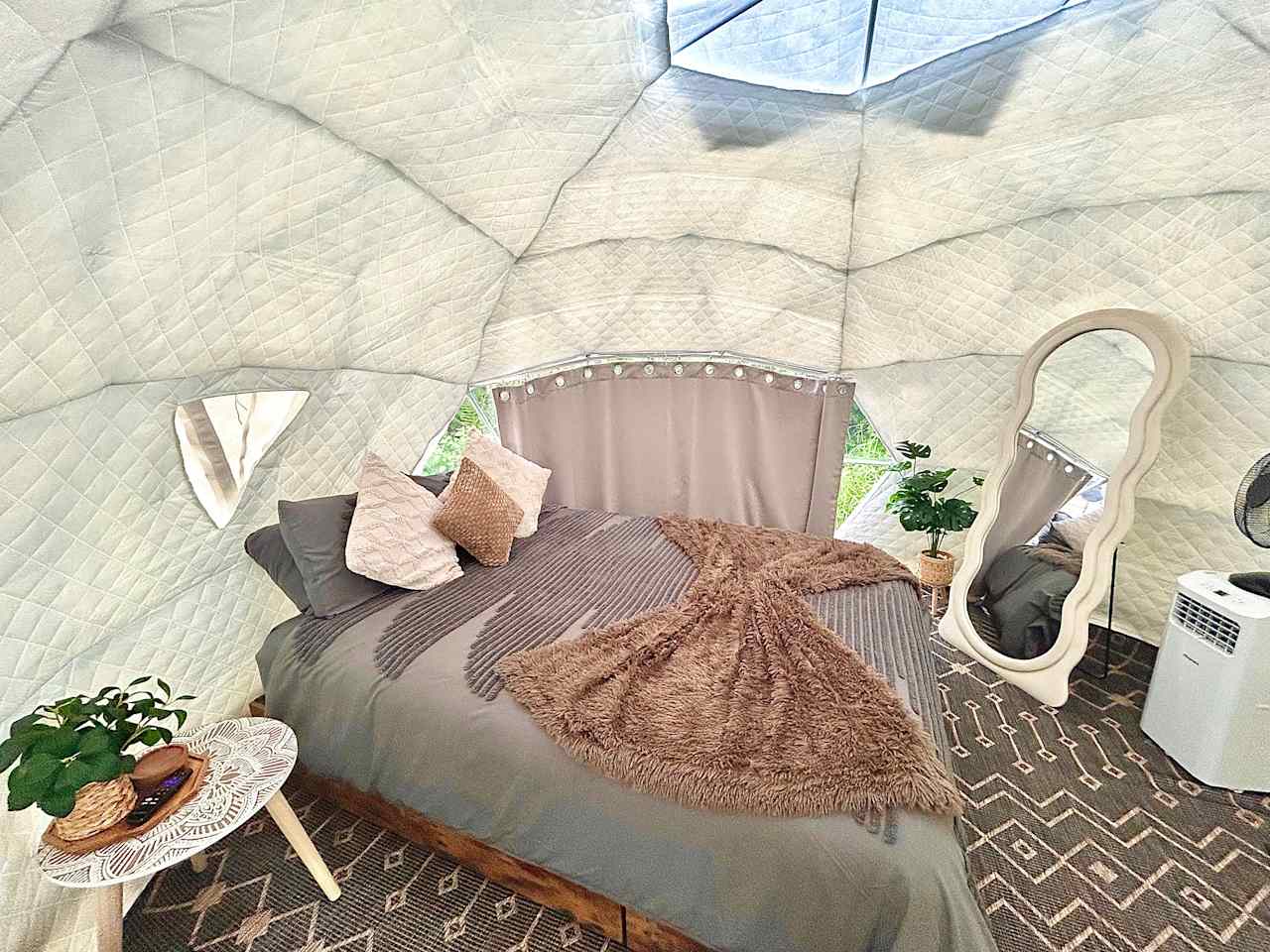 Glamping Domes | Disney- 20 miles