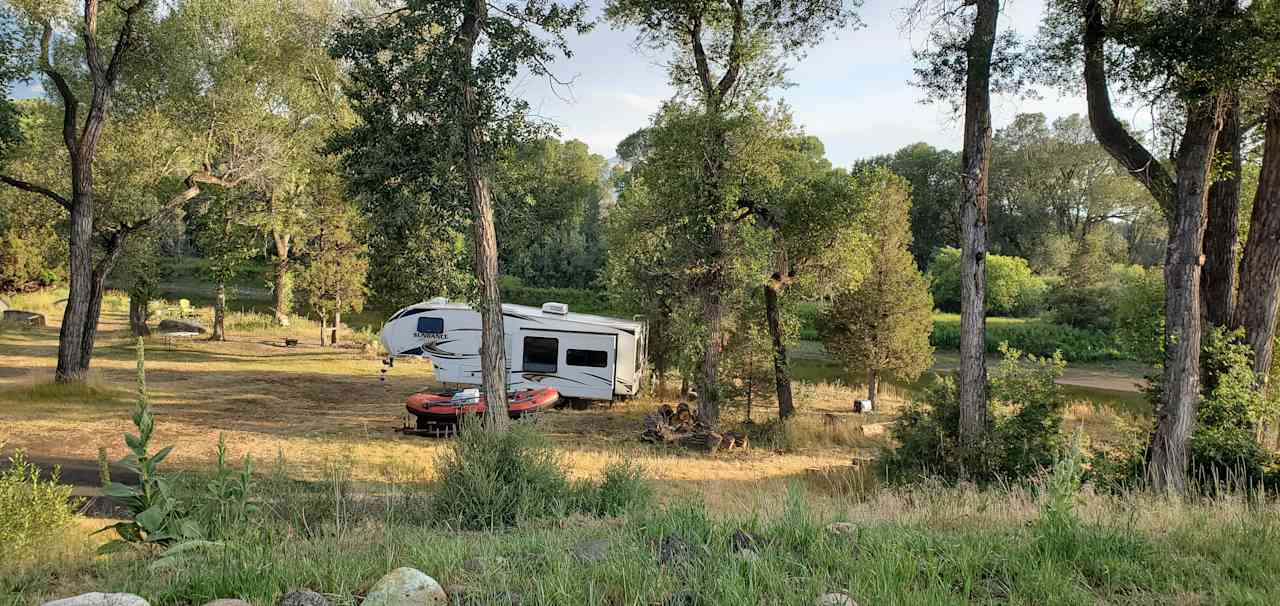 7 Point Guest Ranch And Campground