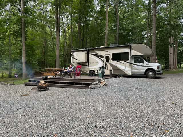 Private camp site with water access to Lake Anna, VA