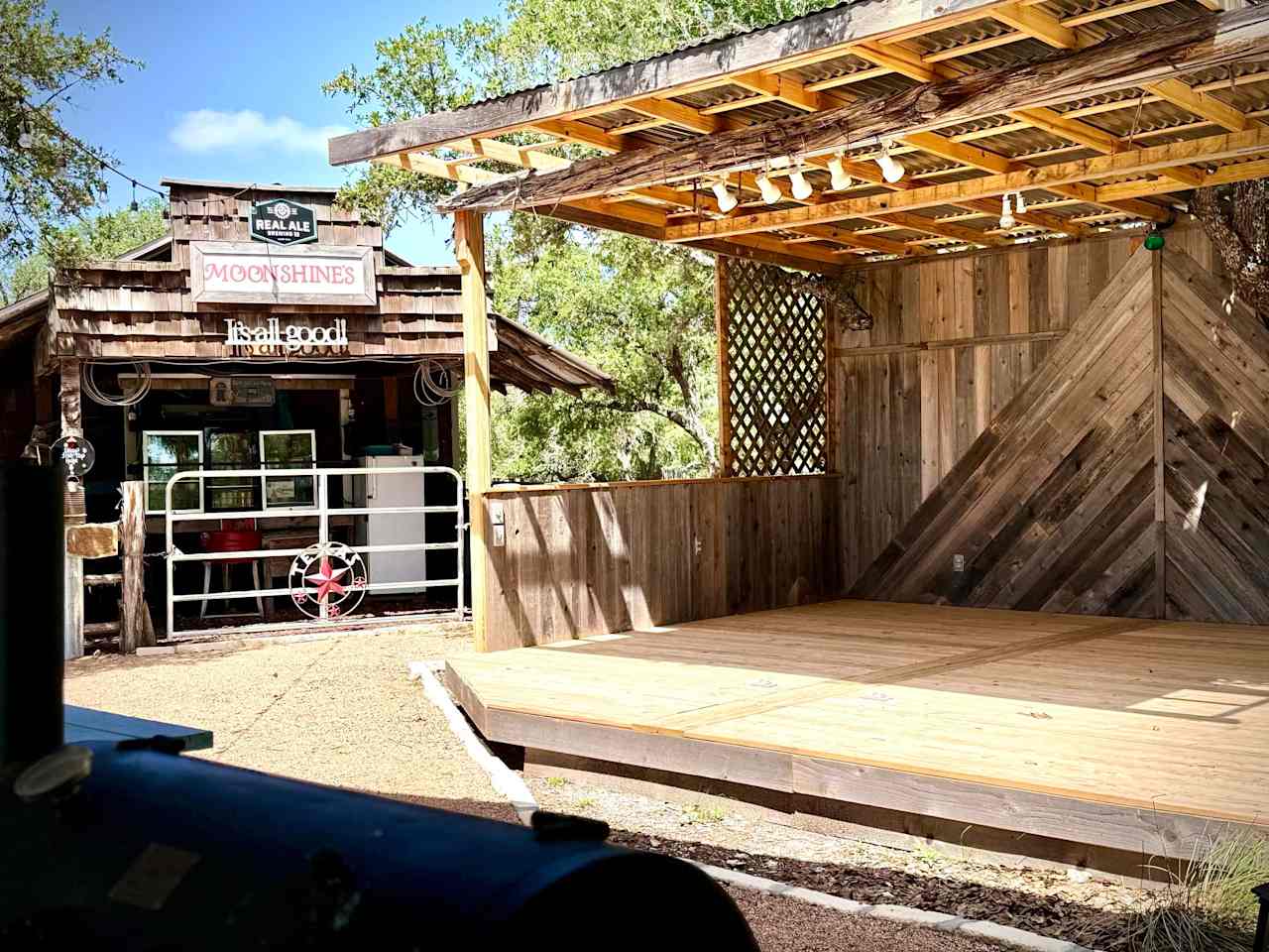 Cowboys and Angels RV Cabins, Venue