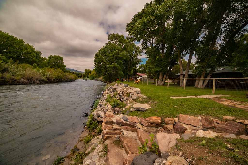 Chinook Winds Cabins