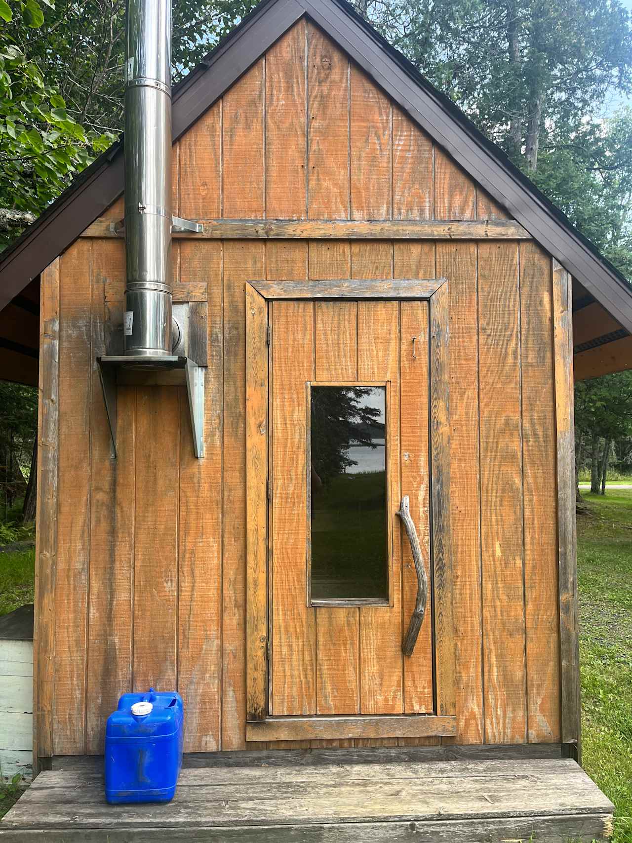 Lakeside Wanderers Refuge