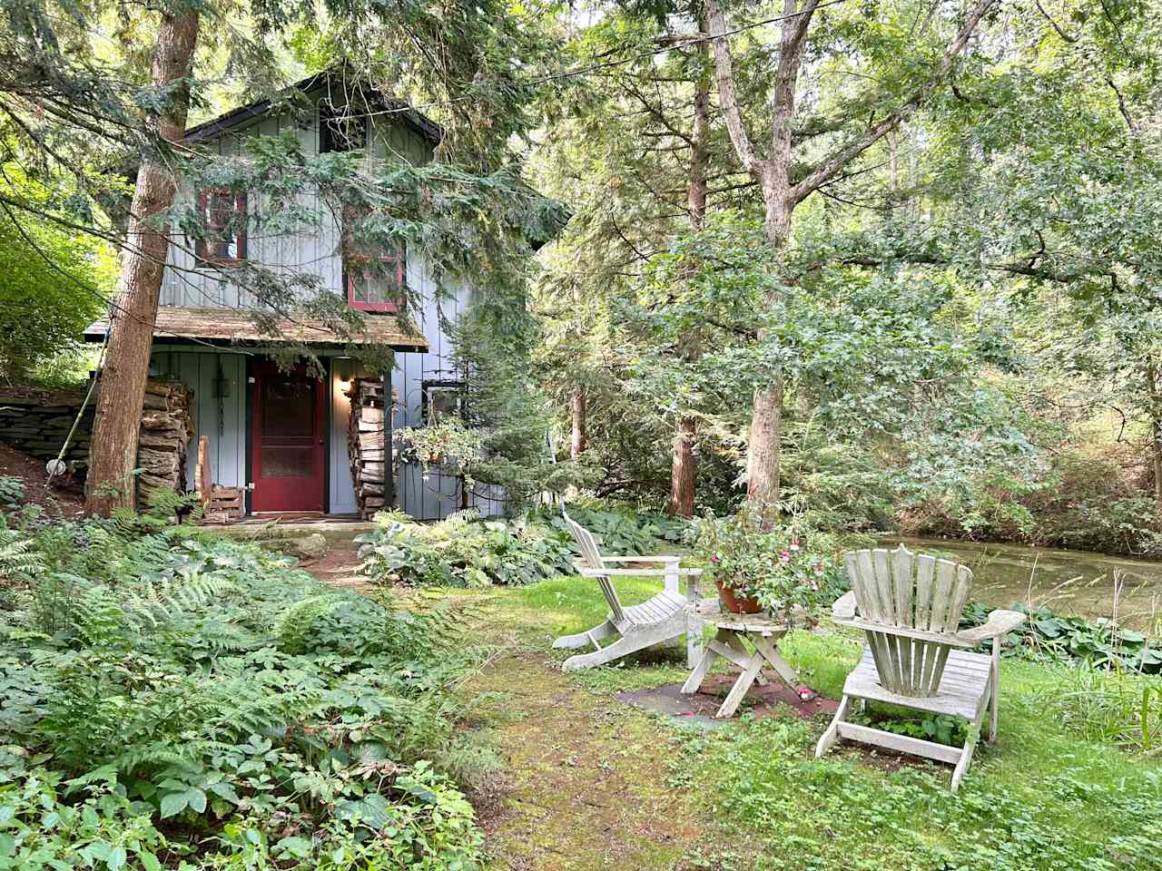 Cottage At The Marshall House