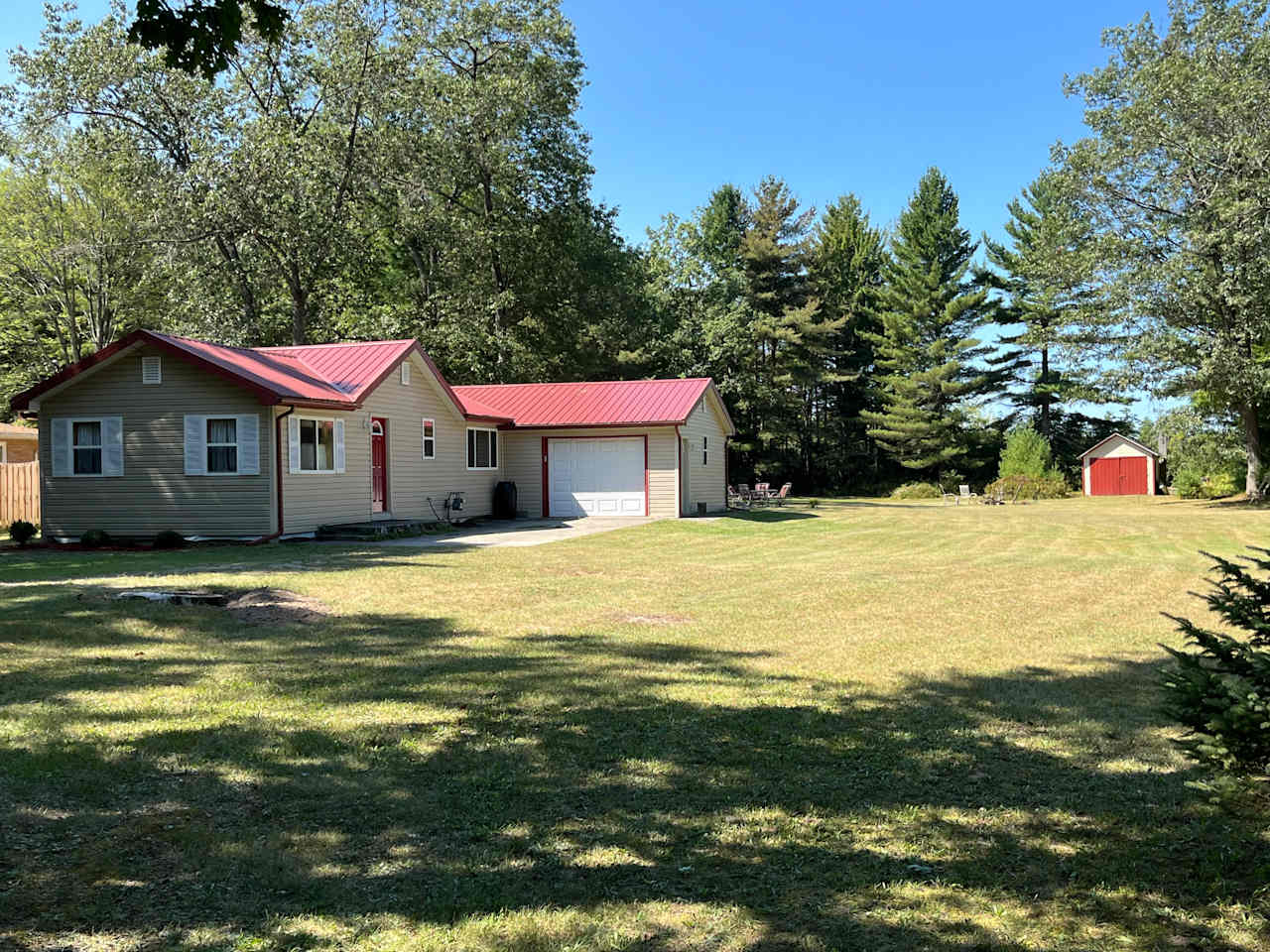 Tawas Pointe In The Woods