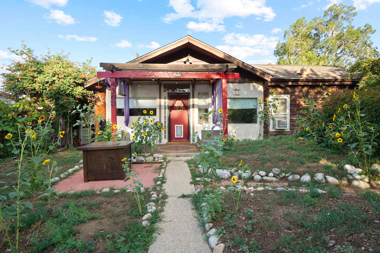 Whimsical Bungalow in the City!