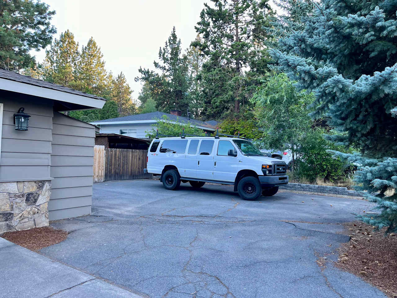 RV Parking Near Pilot Butte In Bend