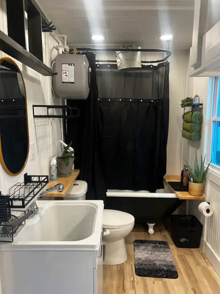 Tiny Home Alley Delight